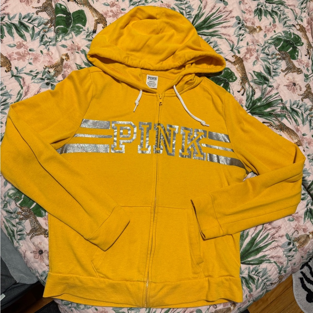 PINK
IVY FLEECE CAMPUS FULL-ZIP HOODIE Fitted Size Large
